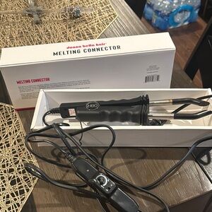 HEK Black Melting Connector